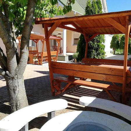 Imola Es Andrea Apartmanhaz Hajdúszoboszló Dış mekan fotoğraf