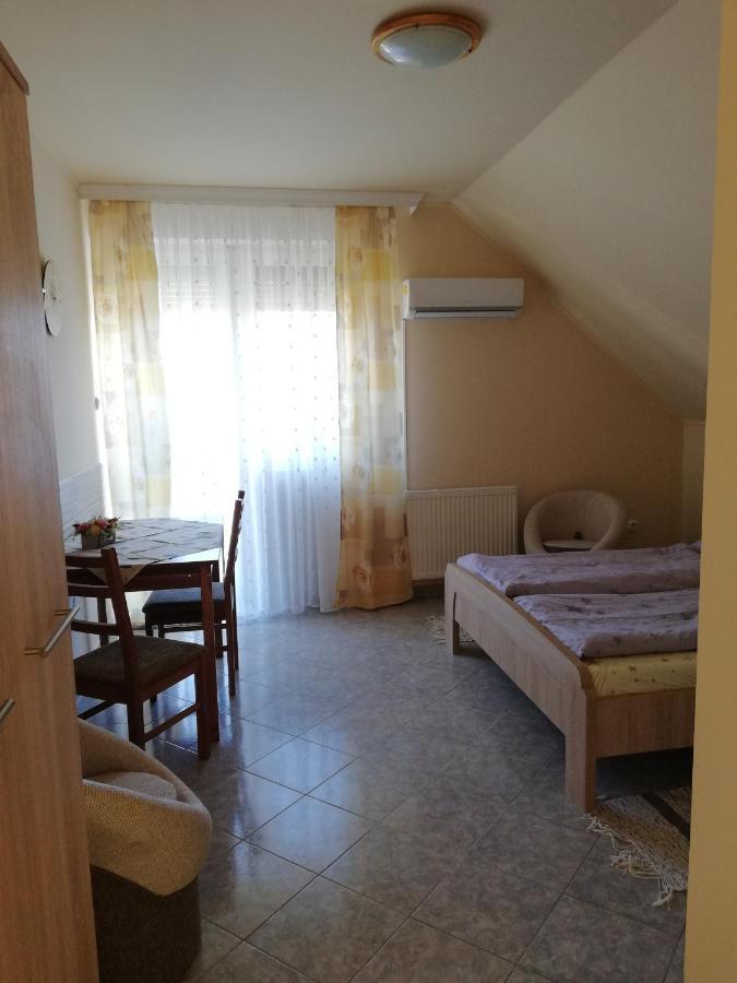 Imola Es Andrea Apartmanhaz Hajdúszoboszló Dış mekan fotoğraf