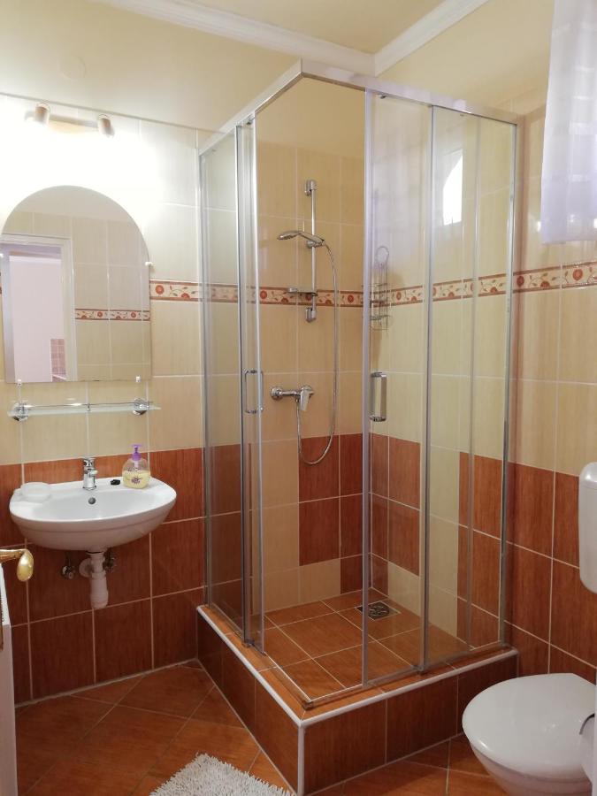 Imola Es Andrea Apartmanhaz Hajdúszoboszló Dış mekan fotoğraf